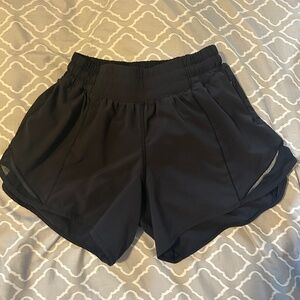 Black Lululemon hotty hots